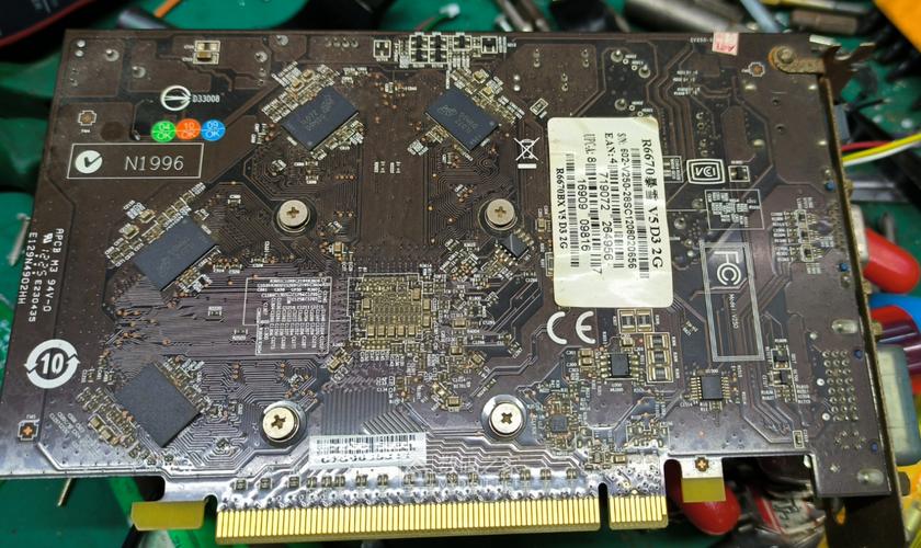 影驰GTX670四星大将 vs 微星R6670暴雪V5 D3 2G 深度对比