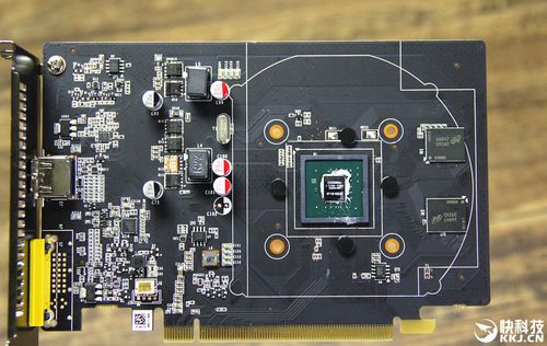 铭鑫GT1030 vs 索泰RTX 3090Ti 深度对比：从入门到旗舰的显卡鸿沟