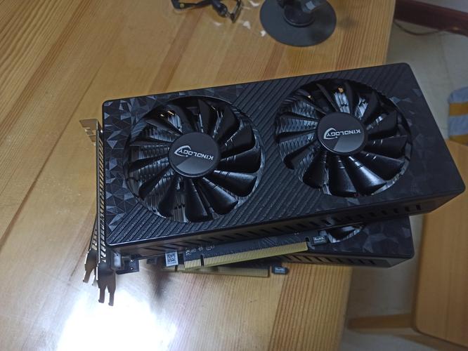 卡诺基RX580 8G 2048SP vs NVIDIA TESLA V100S 32G 深度对比