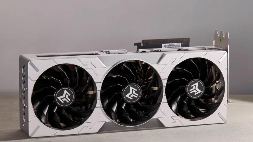 影驰GeForce RTX 4080 金属大师 OC vs 丽台Quadro P1000 深度对比