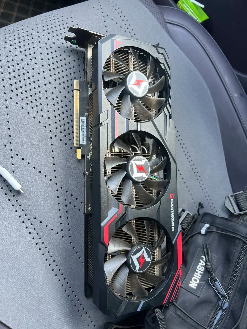 耕升RTX 3070星极蓝爵 vs 微星GTX 650 Ti Hawk 深度对比