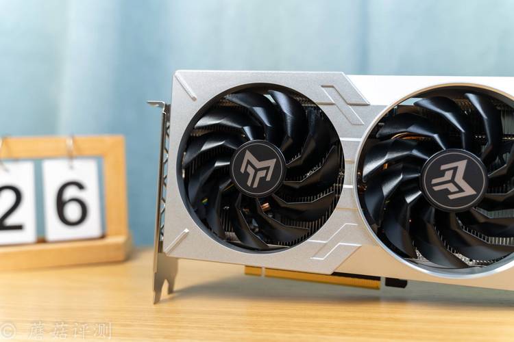 影驰RTX 4060 Ti金属大师V2 OC vs 蓝宝石R7 350超白金 深度对比