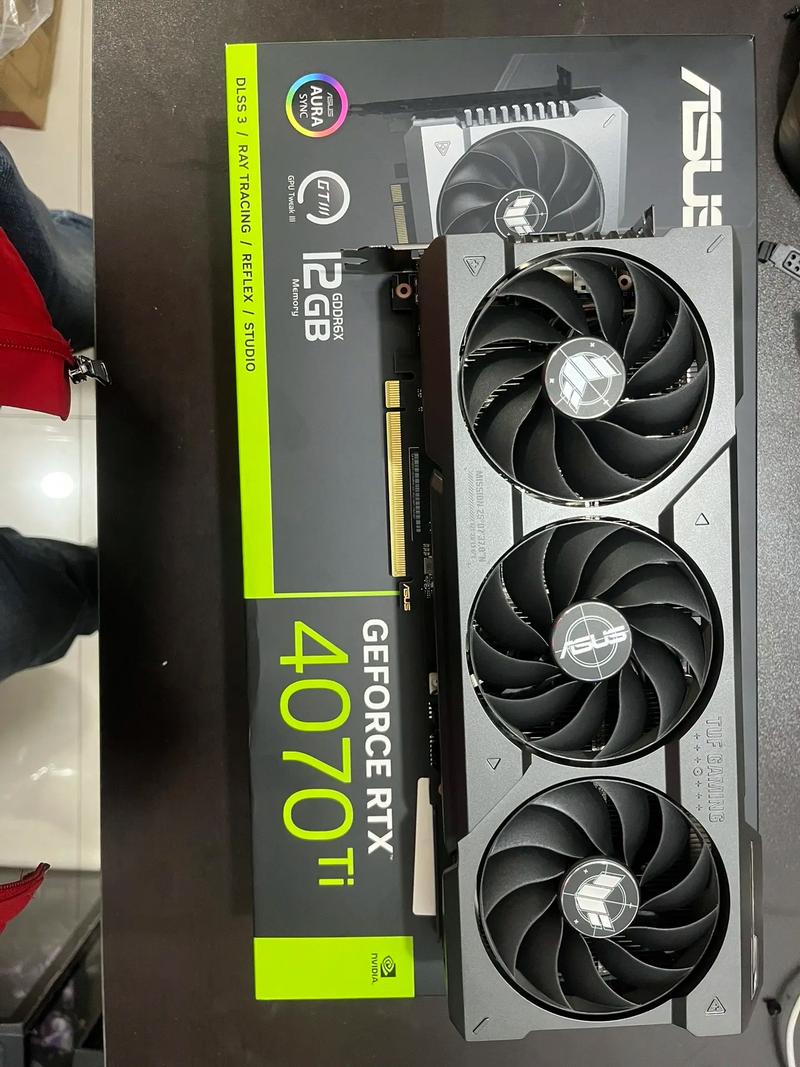 华硕RTX 4070Ti SUPER vs 双敏HD6950 深度对比：跨越14年的显卡对决