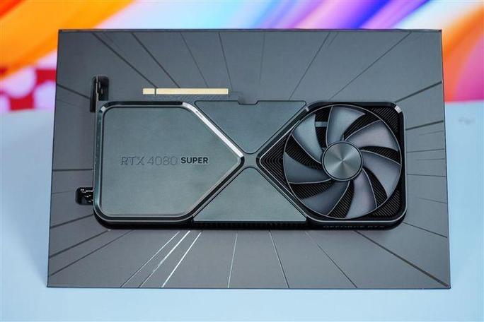 万丽RTX 4080 SUPER vs 微星RX 570 深度对比
