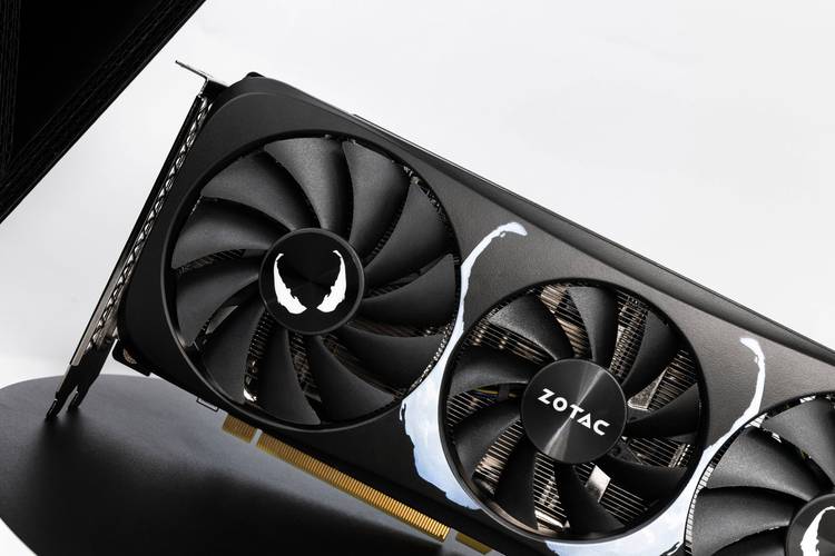 索泰GT730 vs XFX RX 480 深度对比：入门与发烧的显卡对决