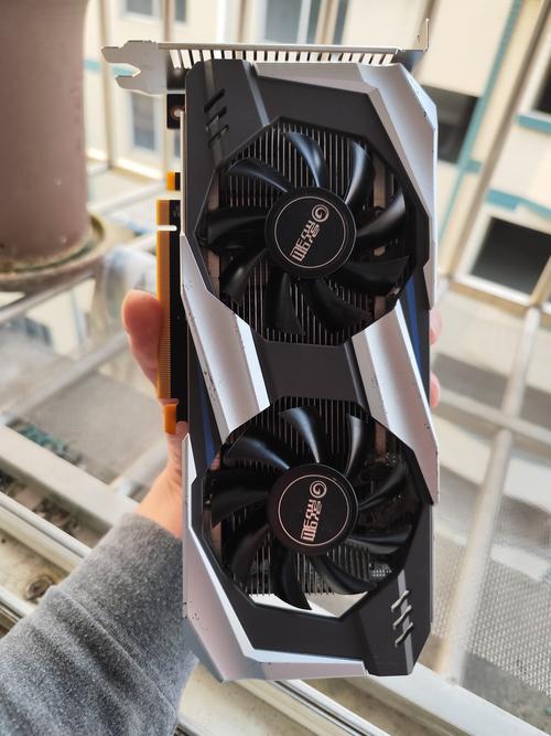 华硕ROG RTX 2060 SUPER vs 映众GTX 550 Ti 深度对比