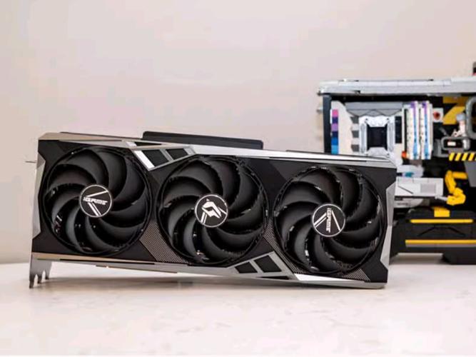 七彩虹RTX 4090 vs XFX HD 7870 深度对比：跨越世代的显卡对决