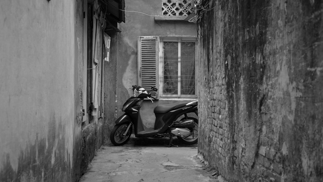 旌宇R7 350 4HDMI 4G vs 索泰GTS450-1GD5 雷霆版 PB 深度对比