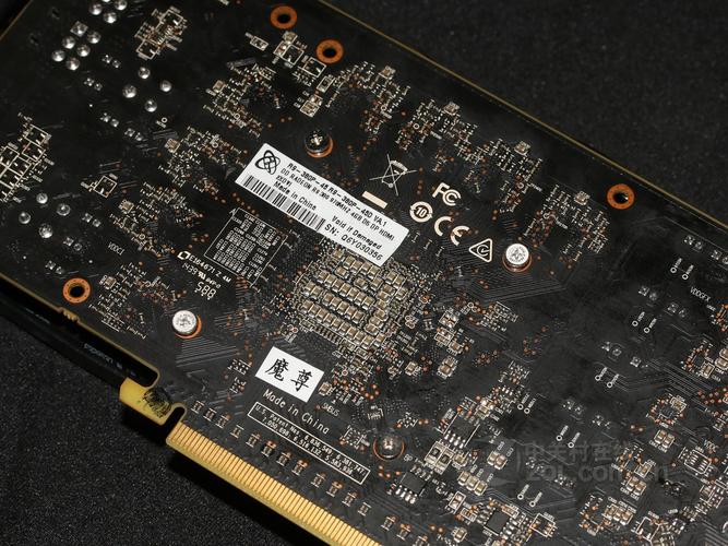 蓝戟Intel Iris Xe Index vs XFX讯景R9 380 4G 深度对比