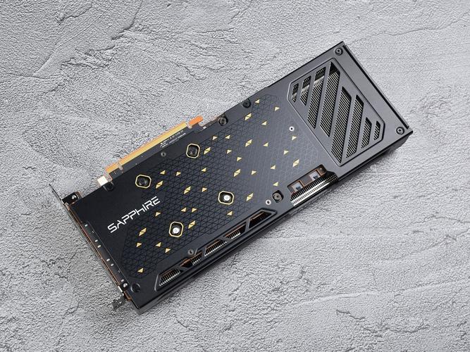 雷索RTX 2080 8G天神 vs 蓝宝石HD6850 2GB黑钻版OC 深度对比