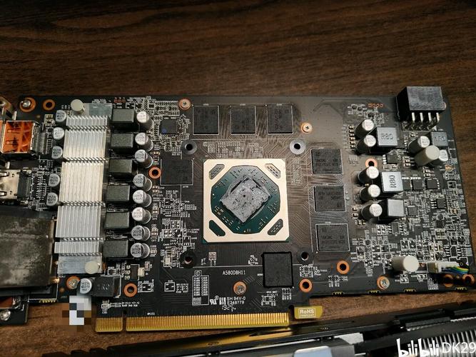 铭瑄 GTX 1660 终结者 6G vs 华硕 ROG STRIX RX 580 2048SP 8G 深度对比