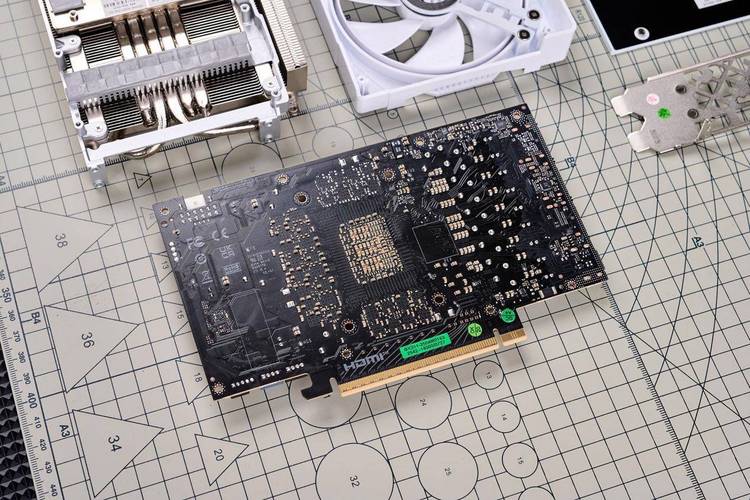 耕升RTX 5070 Ti 踏雪OC vs 双敏无双2 HD6790 深度对比