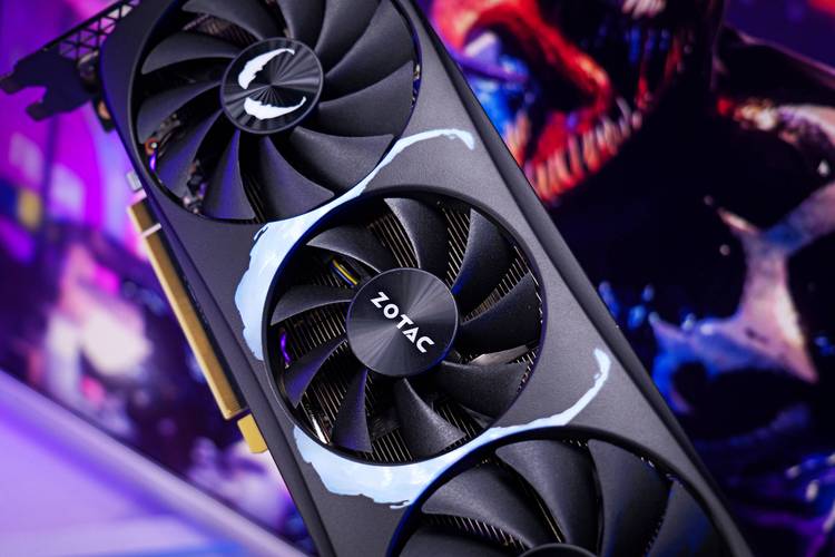 索泰RTX 4070 SUPER vs 铭瑄RX 560D 深度对比