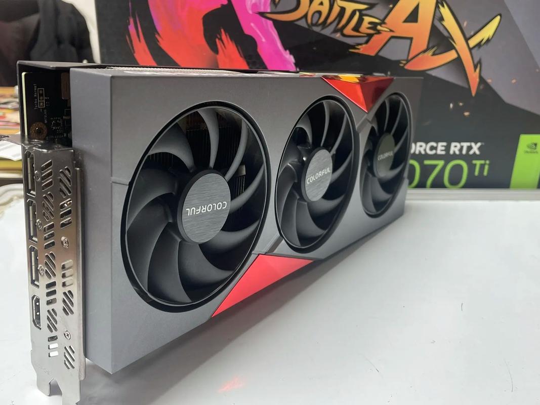 影驰GeForce RTX 4070 Ti 黑将 OC vs 七彩虹战斧GTX650-1GD5 深度对比