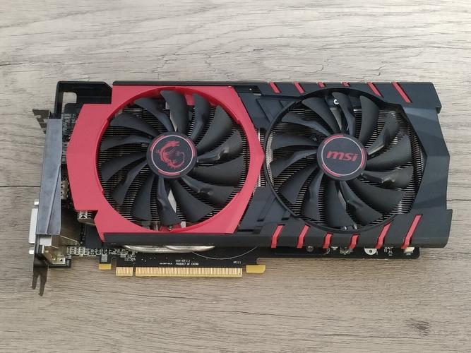 游戏性能测试场景