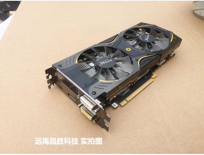 显卡规格对比示意图