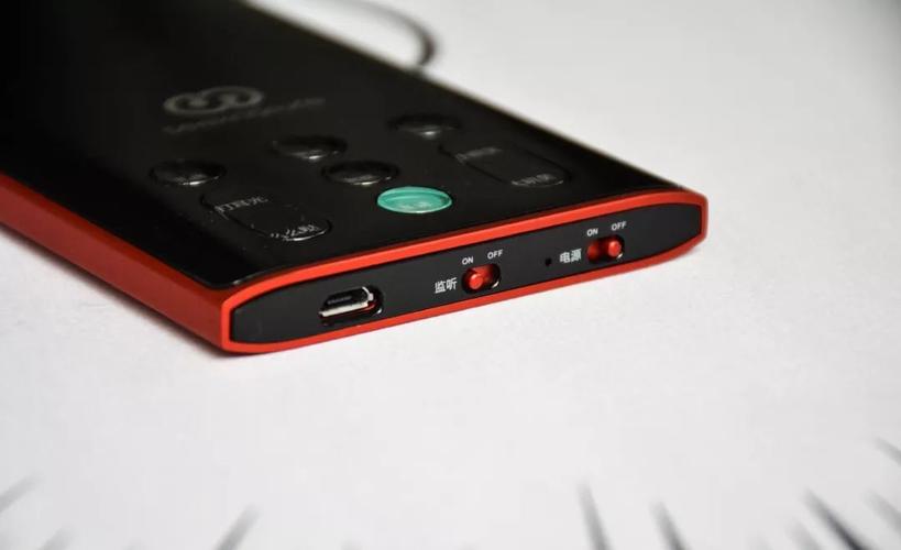 森然播吧Ⅱ代 vs ZOOM UAC2 深度对比