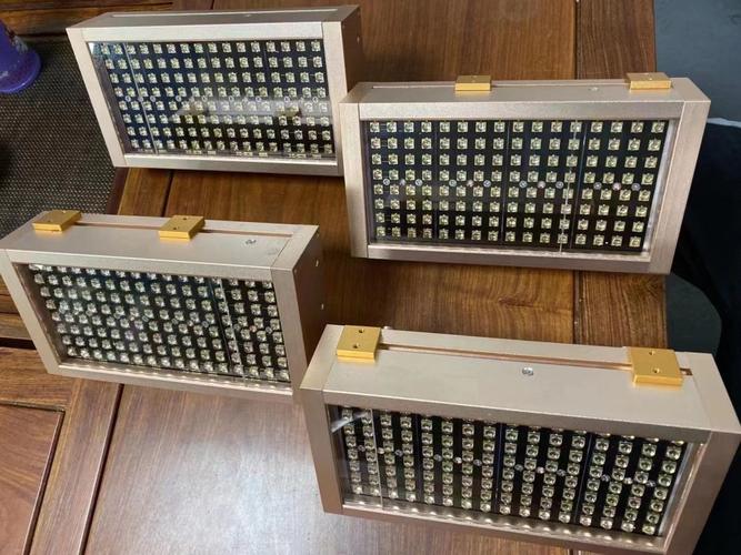 蓝色水冷散热器功耗与散热