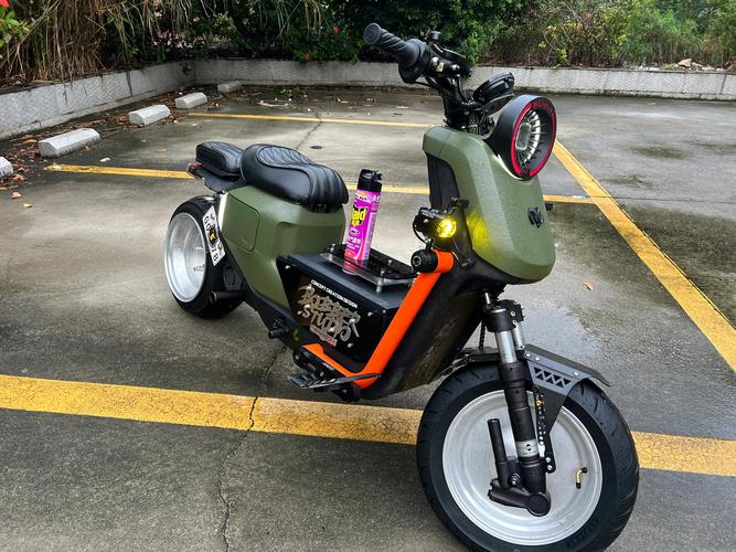 PC case internal structure and bays