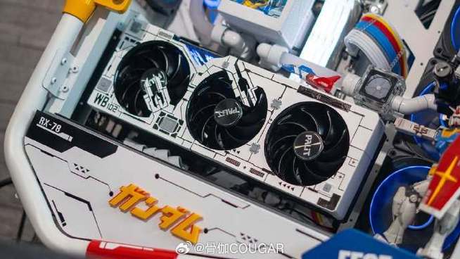 PC机箱玻璃侧透设计展示