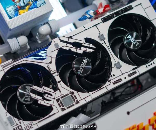 骨伽大力神异形机箱评测：暴力美学与强悍扩展的健身级选择