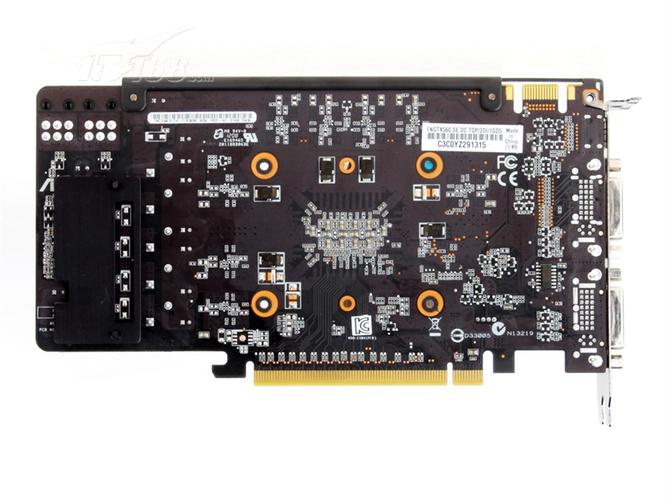 显卡规格对比示意图