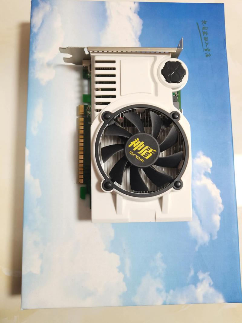 显卡规格对比示意图