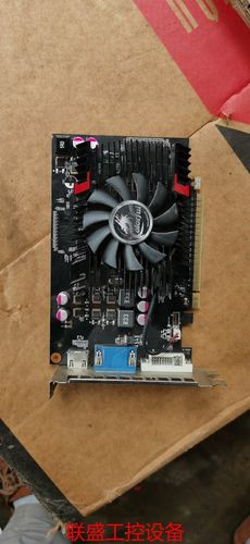 显卡规格对比示意图