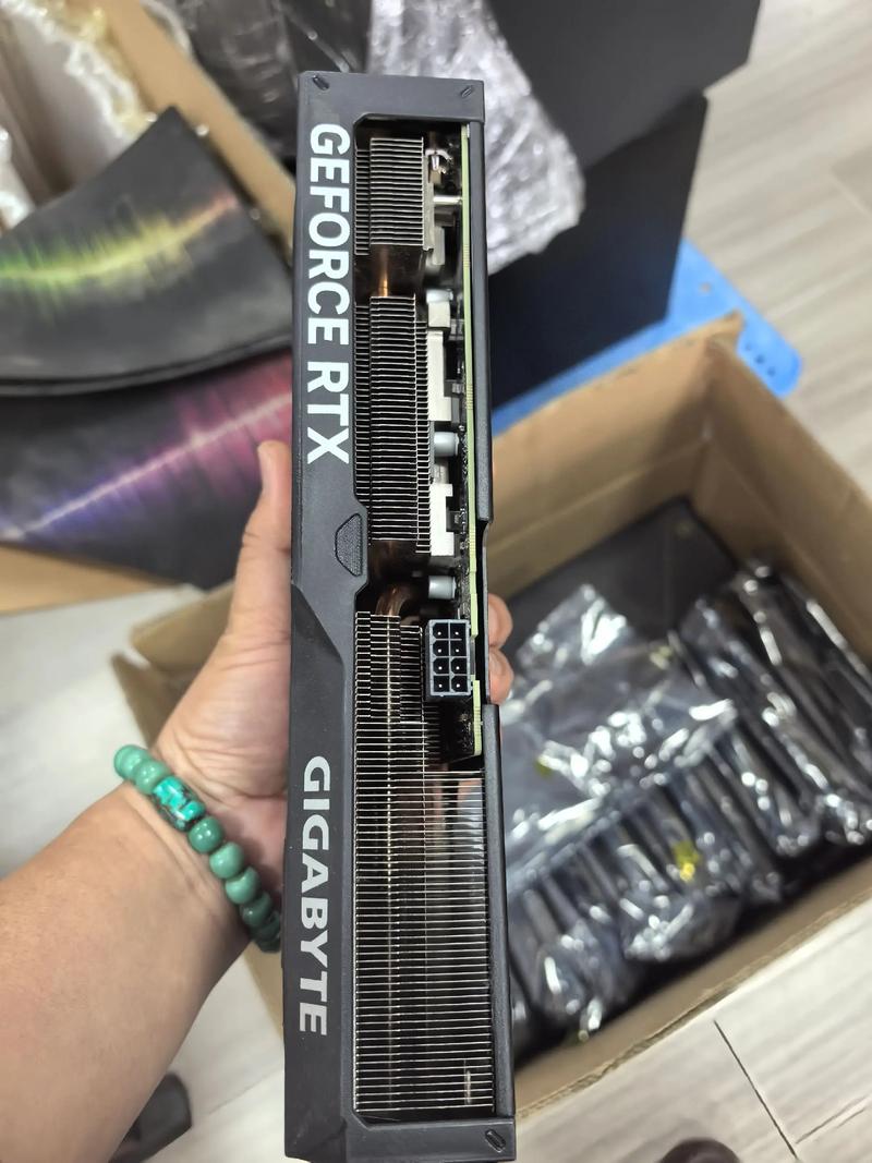 硬件芯片细节图