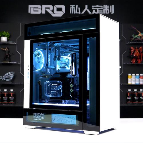 Gaming PC case with internal components performance view