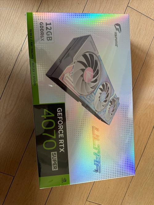 显卡规格对比示意图