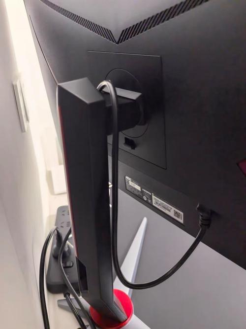 用户根据需求选择显示器