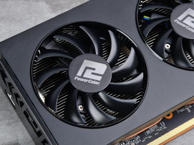 显卡规格对比示意图