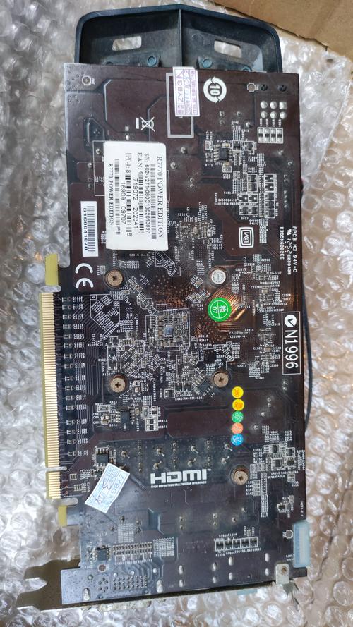 显卡规格对比示意图