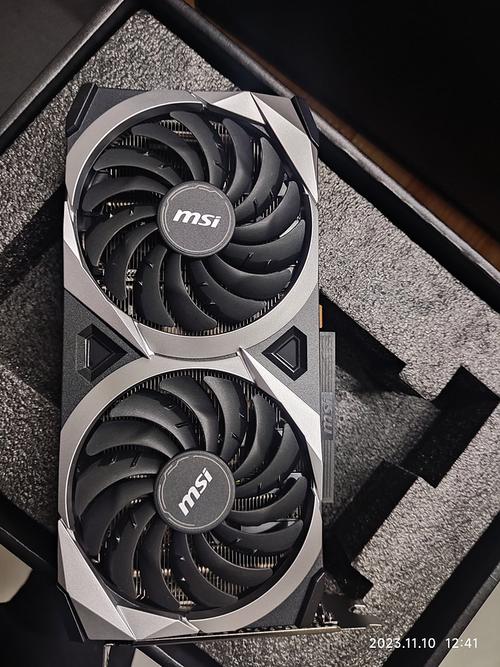 显卡规格对比示意图