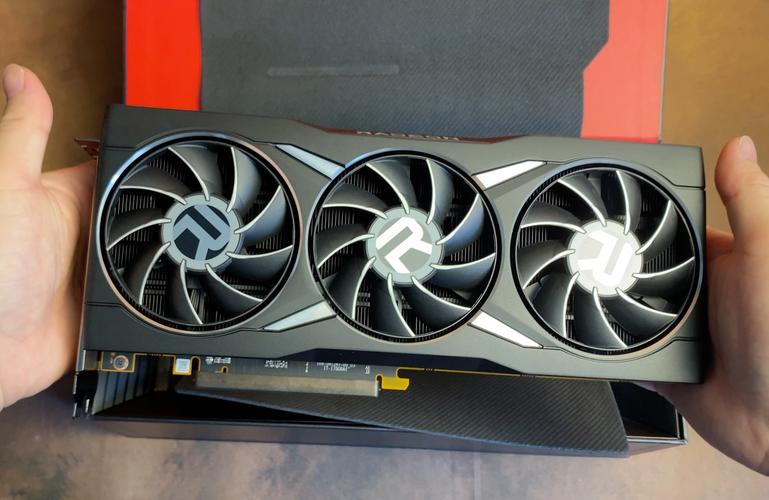 高性能游戏显卡运行场景