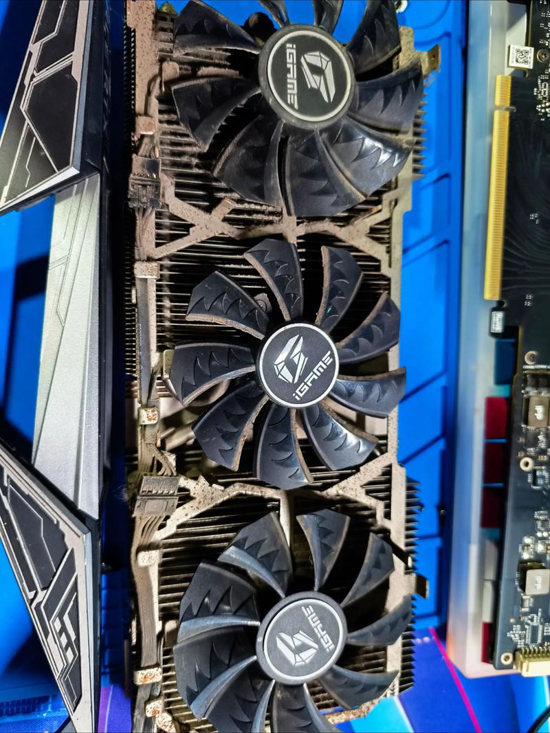 电脑硬件组件细节