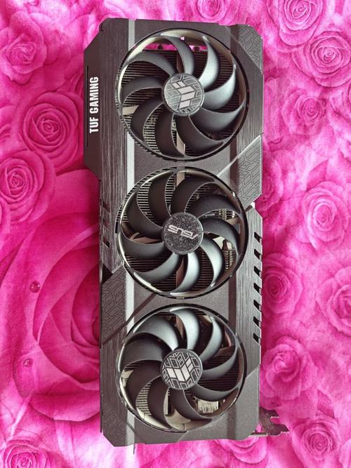 显卡硬件规格对比示意图