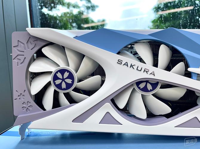 电脑内部显卡特写