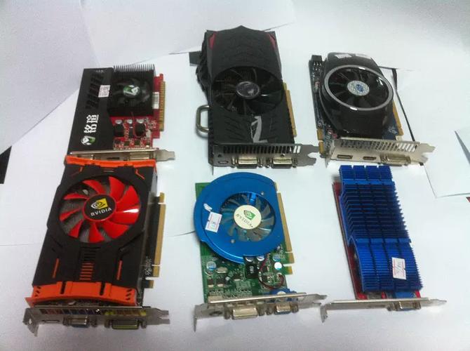 显卡规格对比示意图