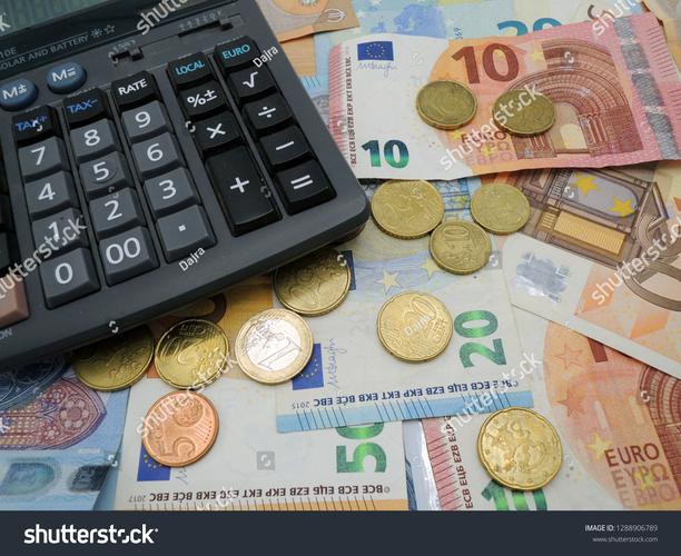 价格标签与硬件产品对比