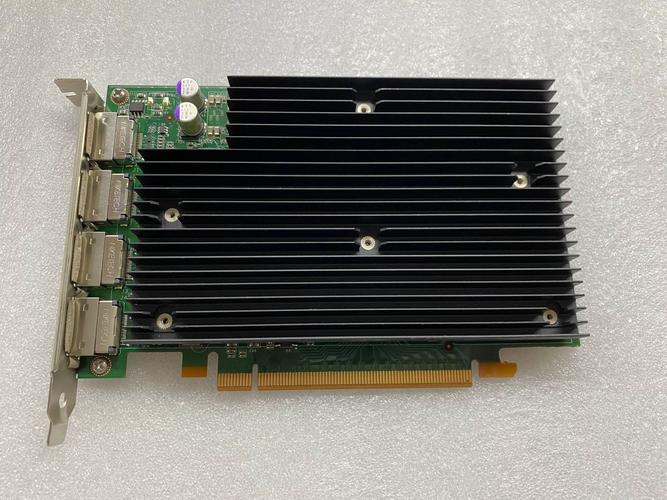 显卡硬件规格对比示意图