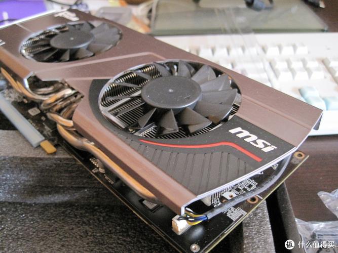 显卡规格对比示意图