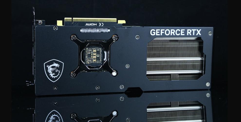 显卡规格对比示意图