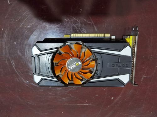 显卡规格对比示意图