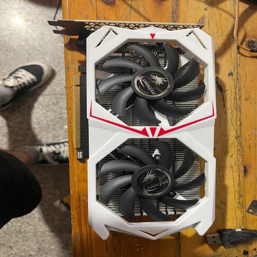 用户选购显卡场景