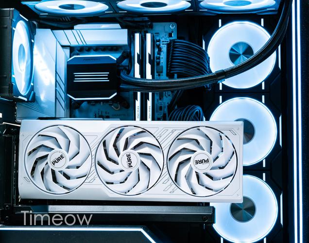 显卡硬件规格对比示意图