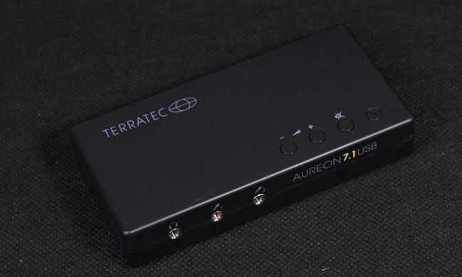 德国坦克Aureon 7.1 USB vs GRIS GEE00131424BXW 深度对比