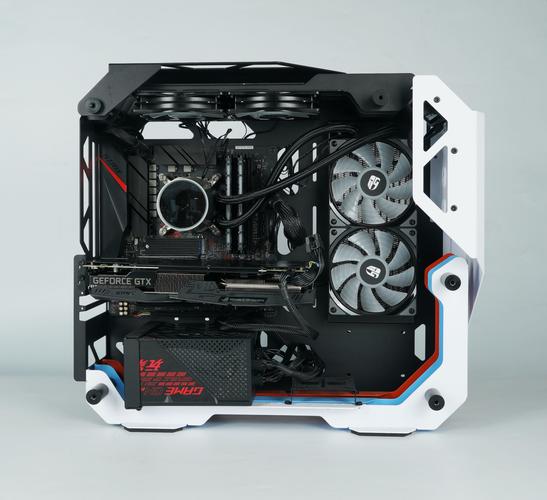 骨伽开拓者中塔机箱深度评测：铝合金开放式设计，水冷MOD利器