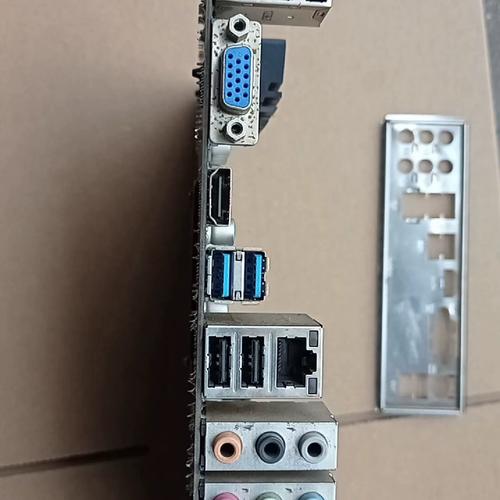 主板背板接口细节